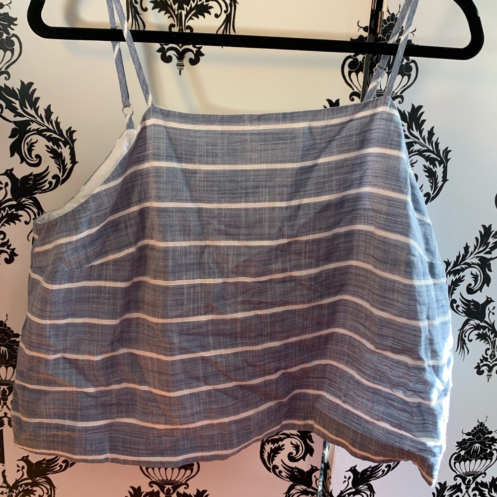 Flowy crop top